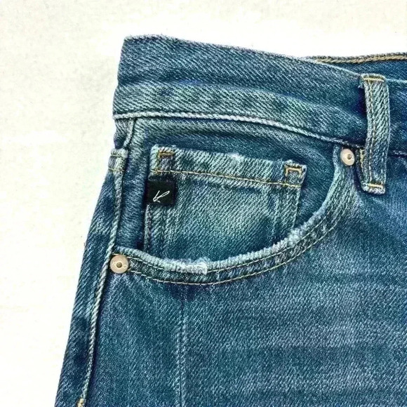 NWT KanCan Medora Med Wash Faded Highrise 90’s Split Hem Straight Jean Size 9/28 - Picture 6 of 16